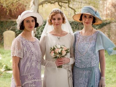 Jessica Brown Findley as Lady Sybil, Laura Carmichael as Lady Edith, Michelle Dockery as Lady Mary