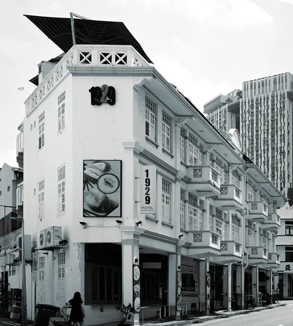 Monochrome Streets: Singapore Urban Scene thumbnail
