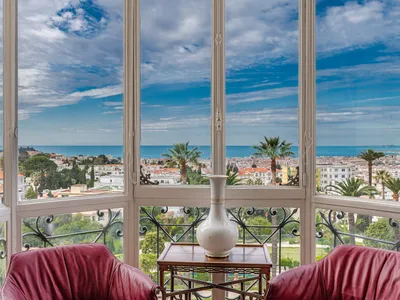 Matisse&#39;s former apartment overlooks the French Riviera.