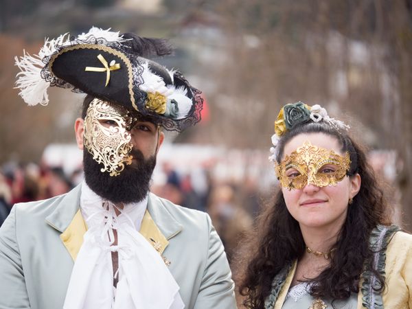 Monsieur et Madame au carnaval thumbnail