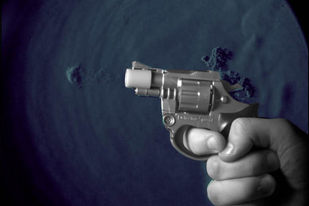 2012110210101511_02_2012_gun-trade-camera.jpg