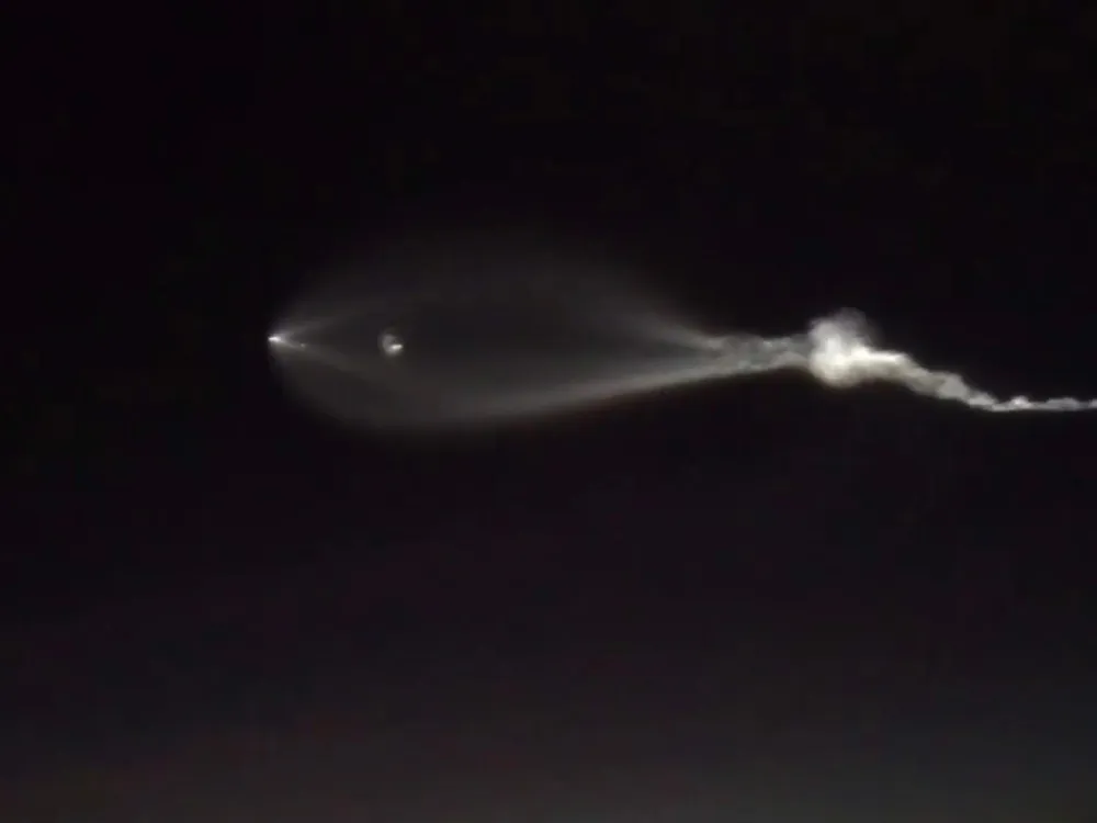 spacex launch.jpg