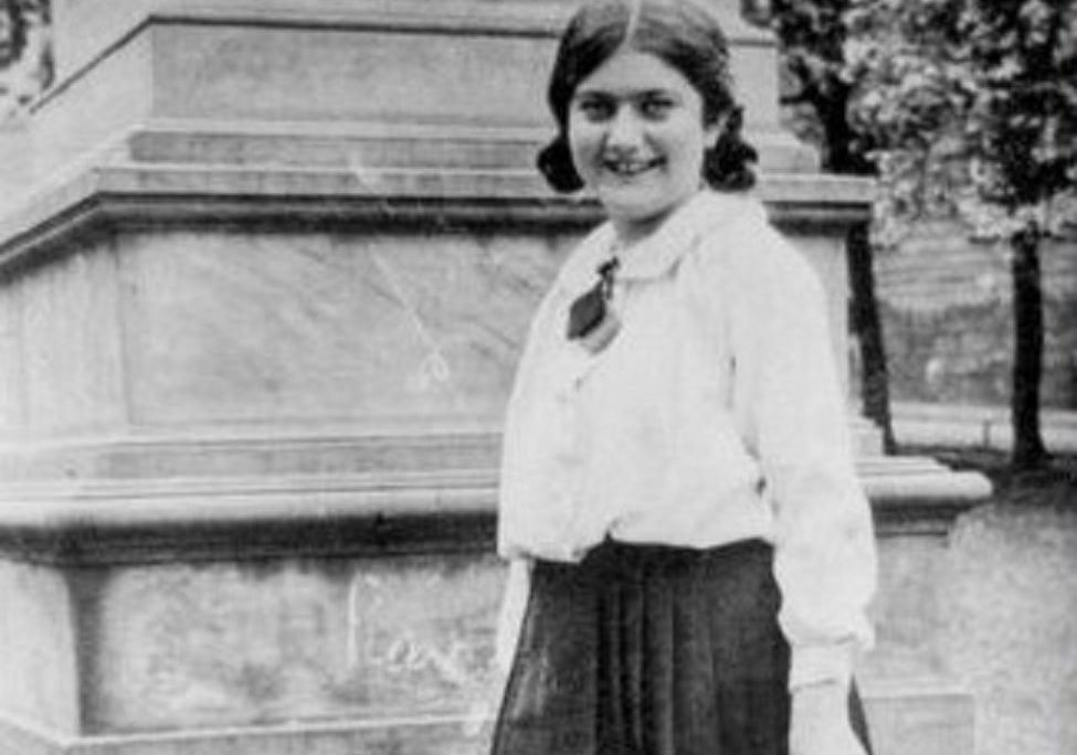 Renia Spiegel in Przemysl circa 1930