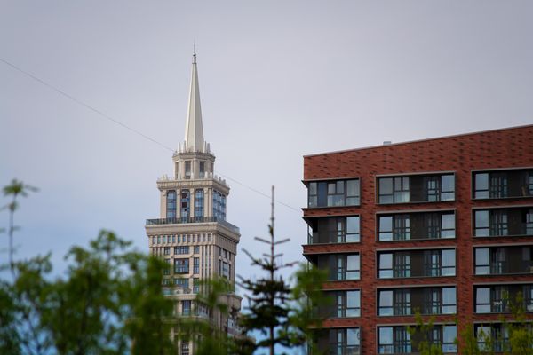 Moscow Contrasts thumbnail