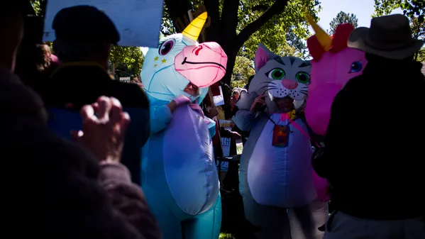 Kitty and Friends Go Roar thumbnail