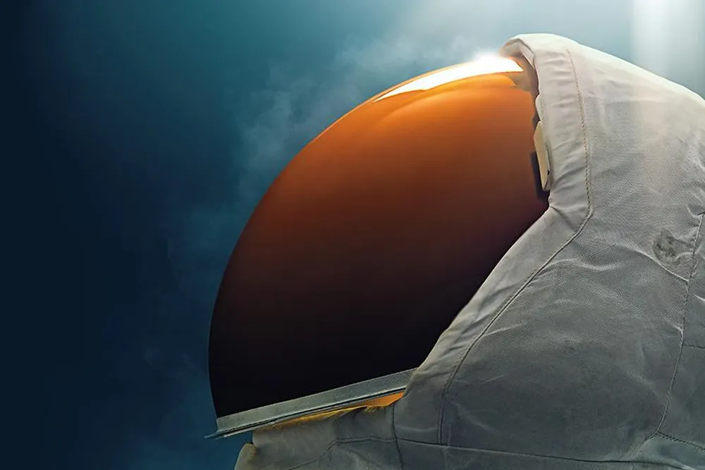 Lunar extravehicular visor assembly
