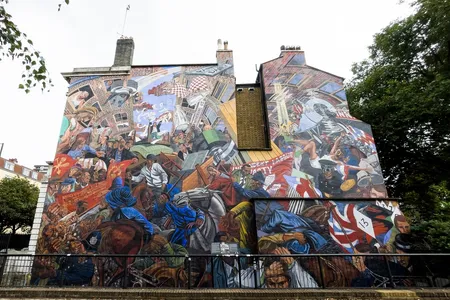 Battle of Cable Street (1976&ndash;1983) by&nbsp;Desmond Rochfort, Dave Binnington, Paul Butler and Ray Walker in St. George's Park in London