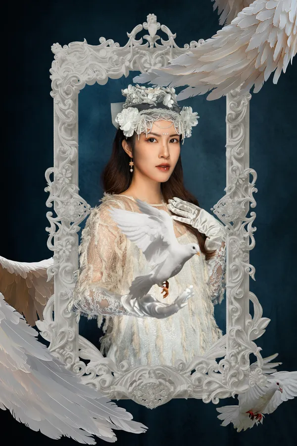 Baroque Feathers-Pigeon Realm thumbnail