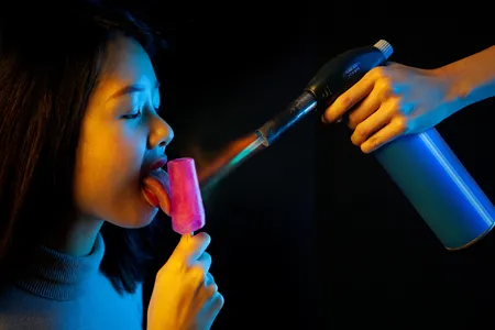 Bompas & Parr say the prototype pops last “hours longer” than regular popsicles under the same temperature.