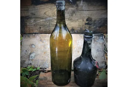 Ocean X recovered 900 bottles of alcohol from a 102-year-old shipwreck.