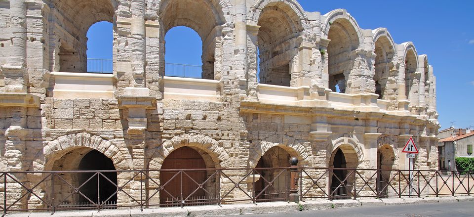  The Roman amphitheater of Arles 
