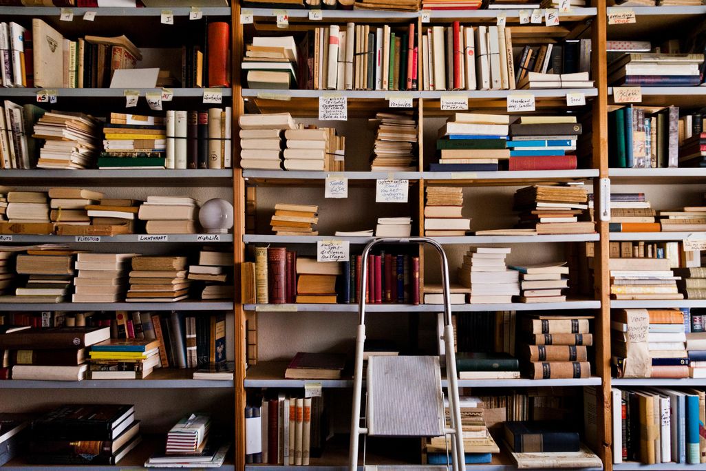 Books algorithm happiness