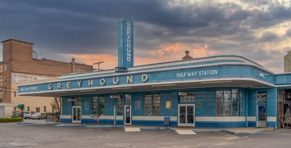 Art Deco Greyhound Station, Jackson, TN thumbnail