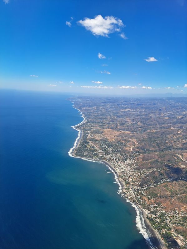 Relaxing Blues- Coastline of El Salvador thumbnail