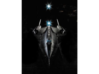 DEC14_A01_NationalTreasureSR71.jpg