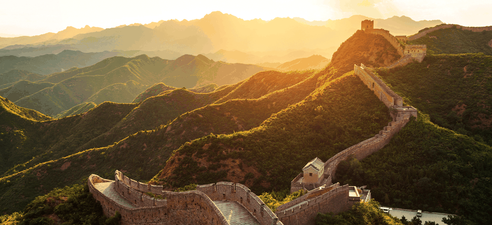  The Great Wall at sunrise 