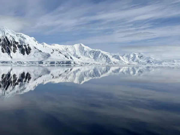 Antarctic Landscape South of the Circle thumbnail