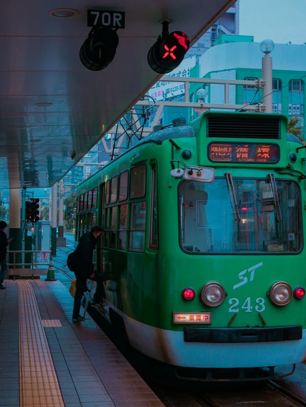 Let's Go to Take the Clockwise Tram of Sapporo City thumbnail