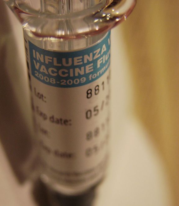2012091010301009_10_2012_flu-vaccine1.jpg