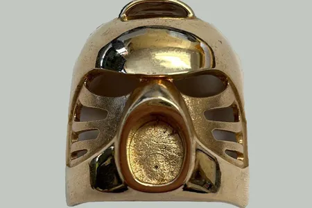This one-inch-tall gold Bionicle mask&nbsp;was found in a bag of jewelry at a&nbsp;Pennsylvania Goodwill.