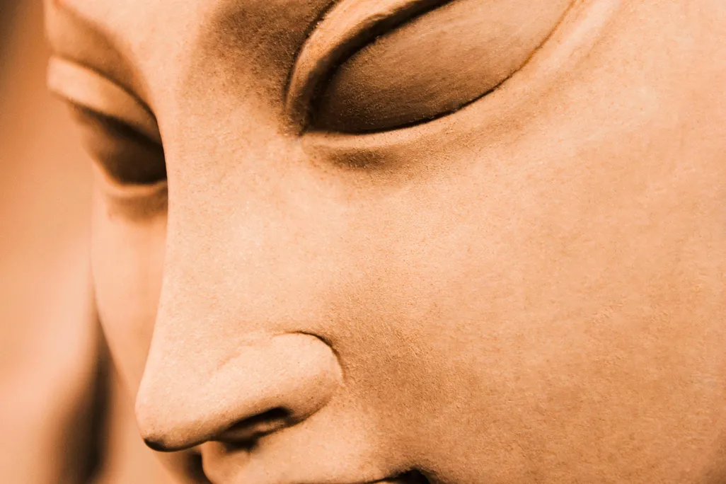 goddess statue nose