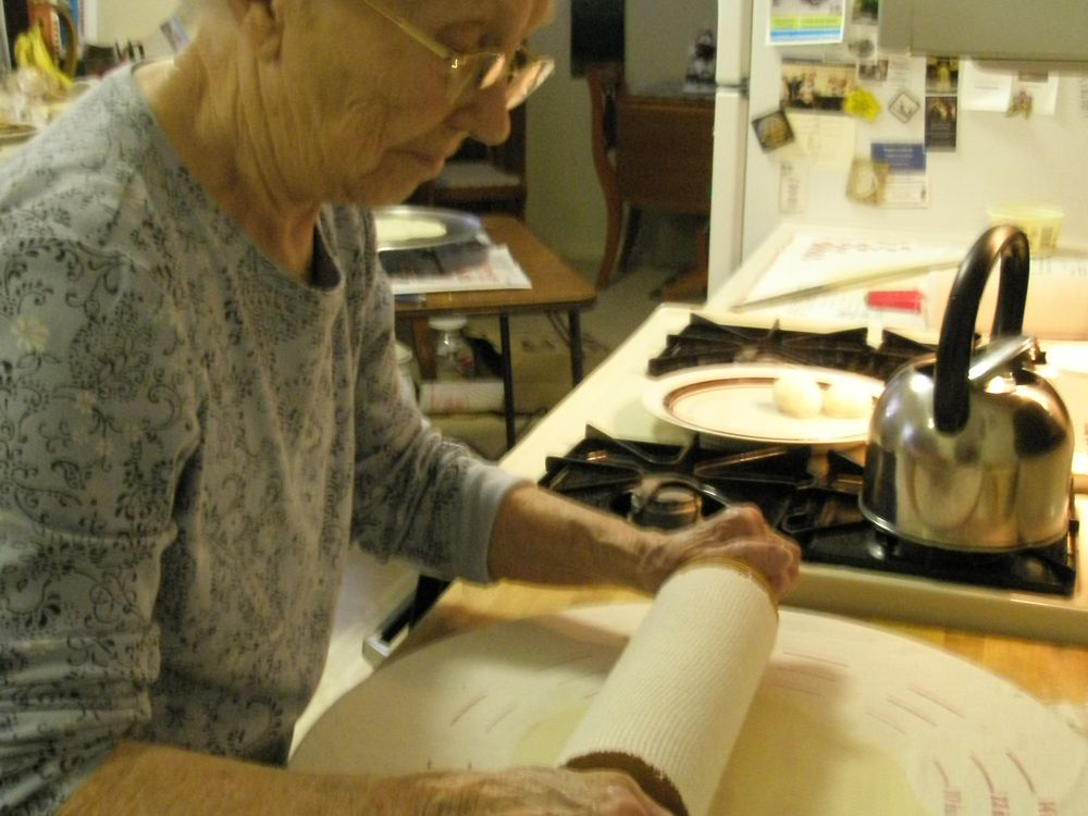 20110520090204inviting-writing-lefse-grandma-jenny-holm1.jpg