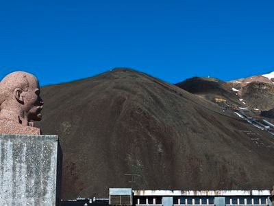 The northernmost statue of Lenin. 