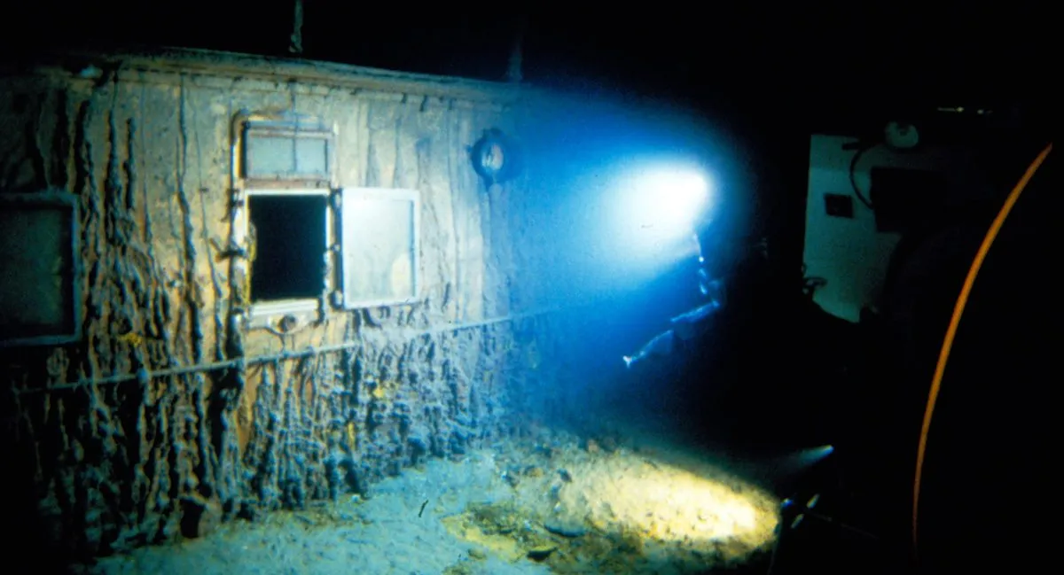 Ota selvää 74+ imagen titanic wreck swimming pool