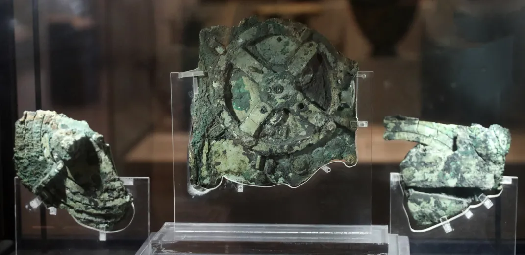 pieces of Antikythera mechanism