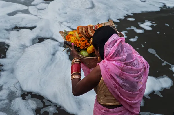 Faith Amidst Adversity: Chhath Puja in Polluted Waters thumbnail