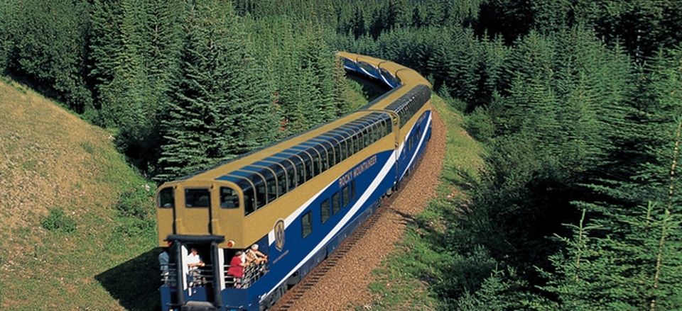  Observation car of the <i>Rocky Mountaineer</i> 