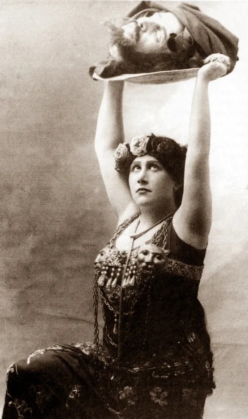 Lina Munte as Salome in the 1896 Paris production of Salome​​​​​​​