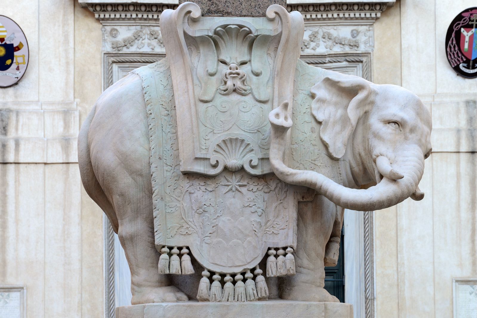 This Famous 17th-Century Elephant Sculpture in Rome Keeps Losing the ...