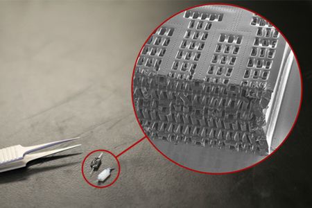 Mini-organs grow around the tiny scaffolds (lower left). The magnified image (right) shows the hair-thin channels that serve as blood vessels. 