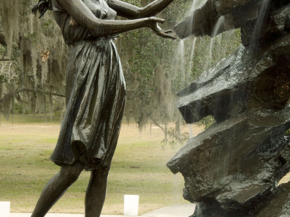 Girl statue | Smithsonian Photo Contest | Smithsonian Magazine