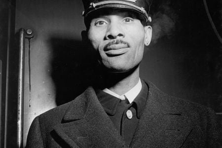 An unnamed Pullman porter works at Chicago's Union Station in 1943.