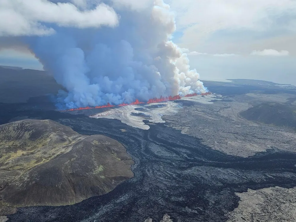 Another Volcanic Eruption Hits Iceland, Launching Lava More Than 160 Feet Into the Air image