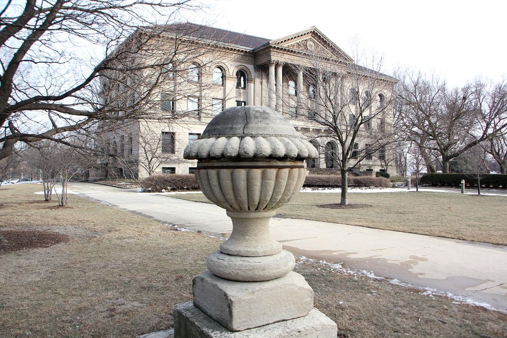 finial