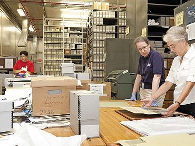 Fifty-four truckloads of manuscripts, film, and more moved from cramped quarters at the Garber facility to the archives’ spacious new home at the Udvar-Hazy Center.