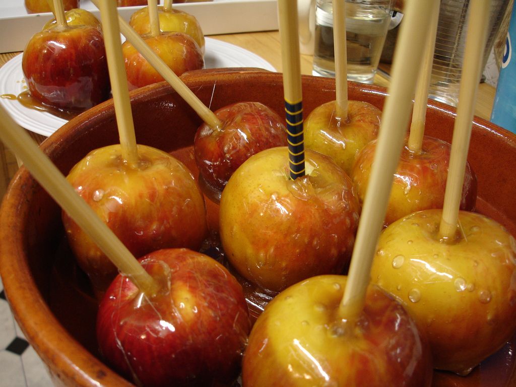 Toffee apples