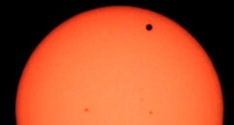 20120606114039Venus_transit_2012_Minneapolis_TLR1.jpg