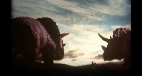 20110928112008dinosaurs-terrible-film.jpg