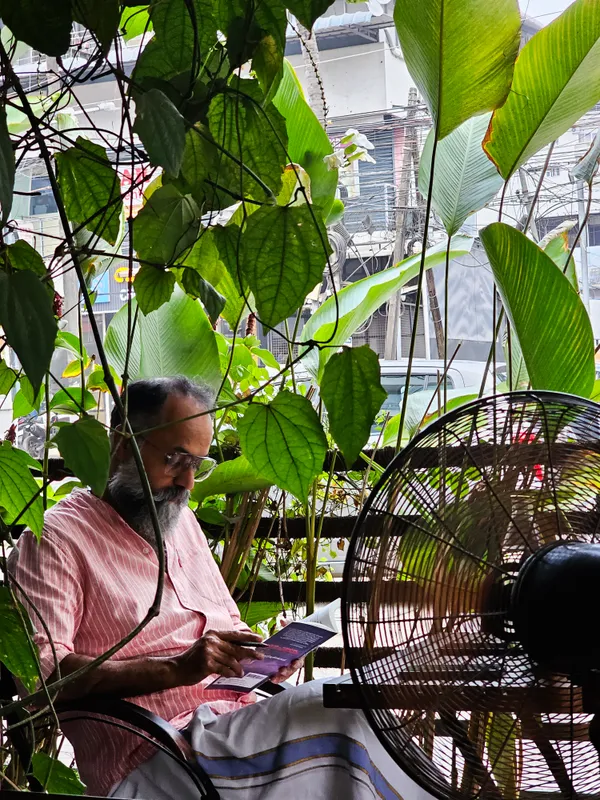 A readers bubble thumbnail