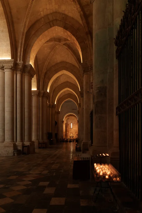 Flickering сandles of the Tarragona Cathedral thumbnail