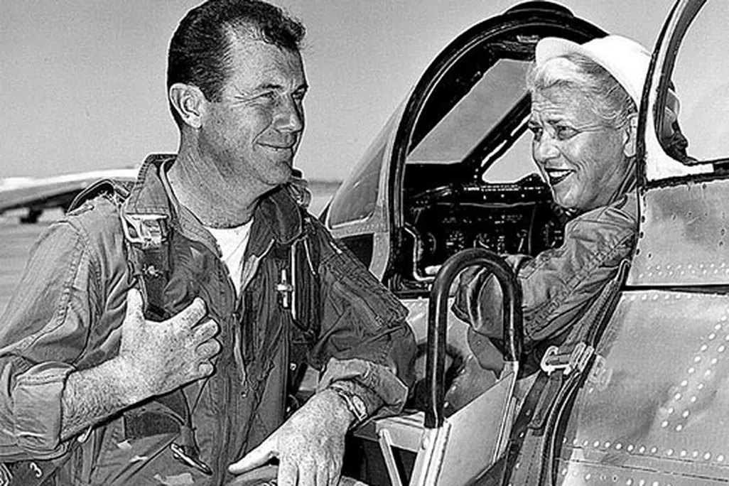 Jacqueline-Cochran-women-aviators-9.jpg