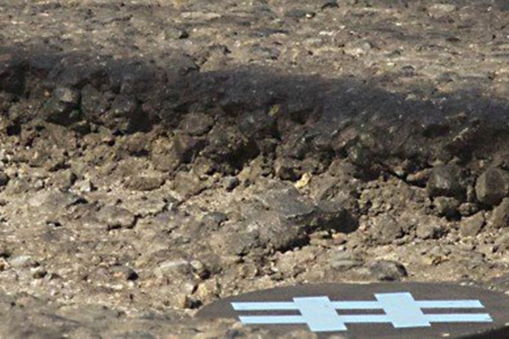 tweeting-pothole.jpg