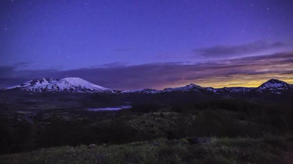 Preview thumbnail for Stunning Timelapse of the Pacific Northwest