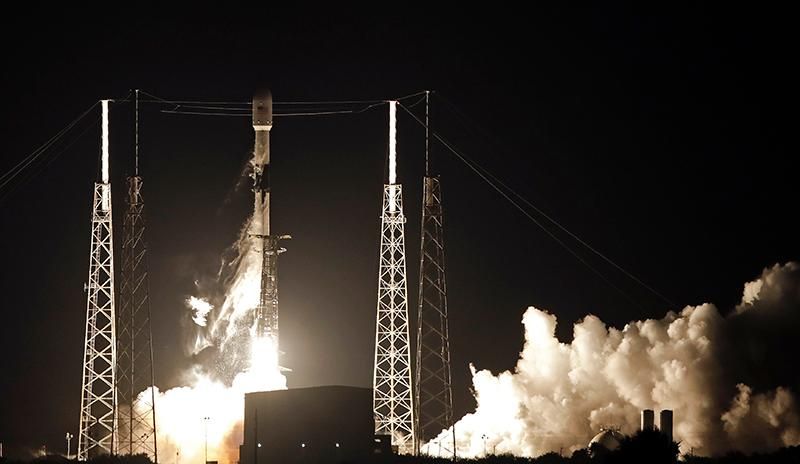 SpaceX Starlink launch-edit.jpg