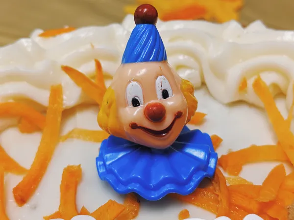 Clown decoration for cake thumbnail
