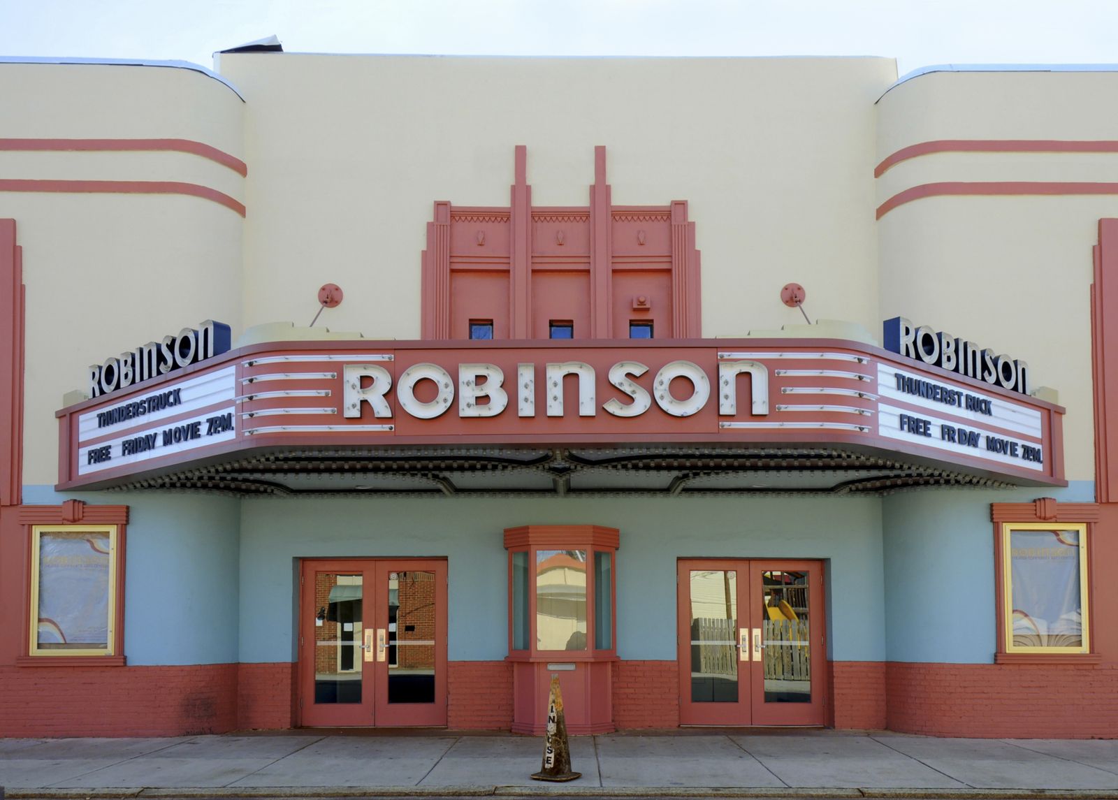 In a Plea to Preserve Them, One Photographer Has Captured 1,200 American Movie Theaters and Counting